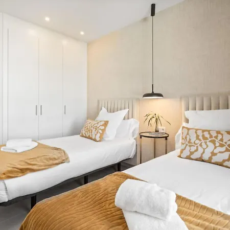 Apartment Ultimate - Modern Comfort And Views In Oceana Gardens, *