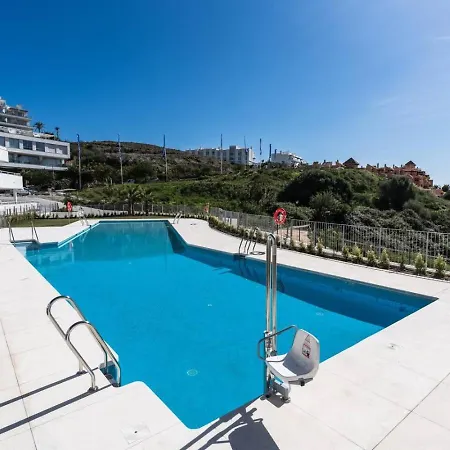 Ultimate - Modern Comfort And Views In Oceana Gardens, *