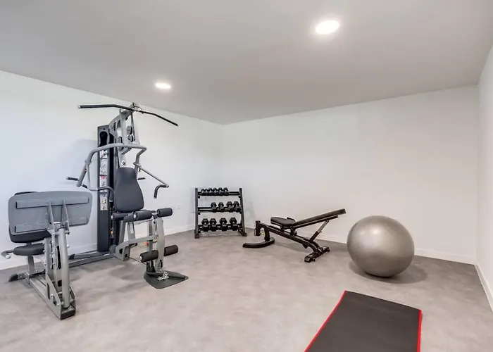 Ultimate - Modern Comfort And Views In Oceana Gardens, アパート エステポナ